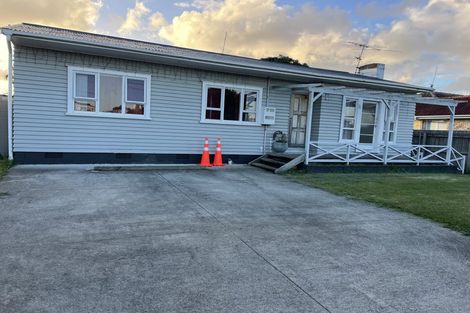 Photo of property in 11 Fraser Road, Papatoetoe, Auckland, 2025