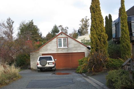 Photo of property in 8 Thorn Crescent, Fernhill, Queenstown, 9300