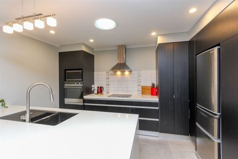 Photo of property in 4 Pebble Beach Court, Waiwhakaiho, New Plymouth, 4312