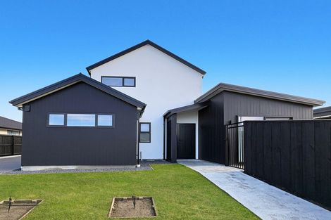 Photo of property in 8 Phelan Place, Aidanfield, Christchurch, 8025