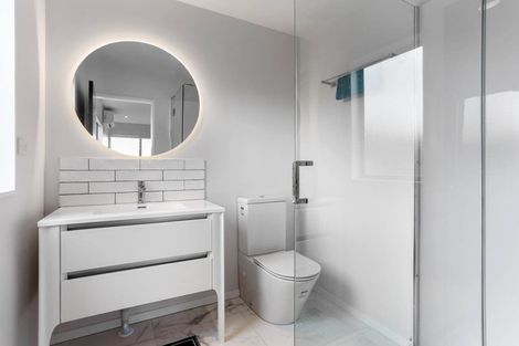 Photo of property in 63 Seaview Road, Castor Bay, Auckland, 0620