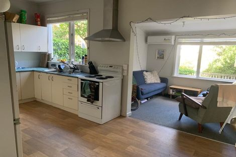 Photo of property in 142 Kelburn Parade, Kelburn, Wellington, 6012