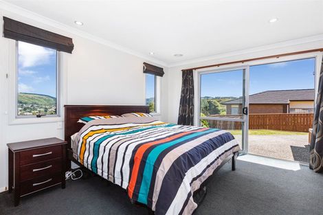 Photo of property in 31 Paparoa Crescent, Aotea, Porirua, 5024