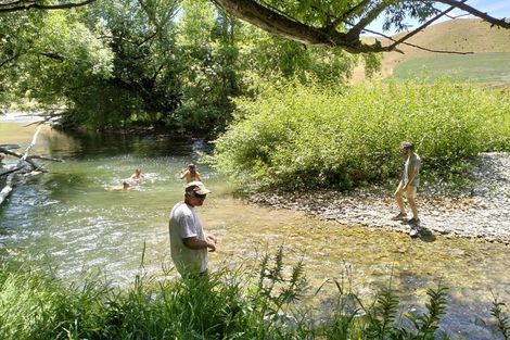 Photo of property in 633 Ardgour Road, Tarras, Cromwell, 9383