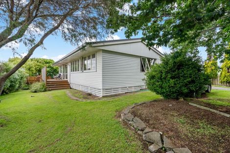 Photo of property in 8 Tawa Place, Waiuku, 2123