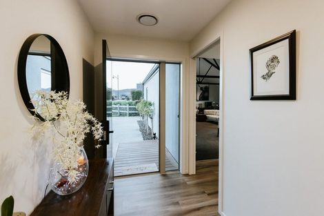 Photo of property in 8 Mcdonald Street, Wanaka, 9305