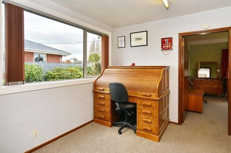 Photo of property in 85 Daniels Road, Redwood, Christchurch, 8051
