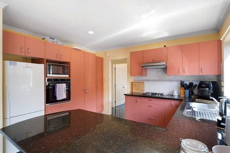 Photo of property in 42a Totara Road, Te Atatu Peninsula, Auckland, 0610