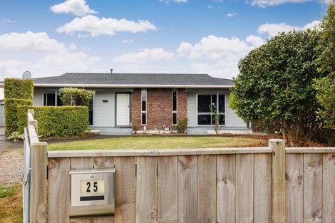 Photo of property in 25 Palliser Place, Milson, Palmerston North, 4414