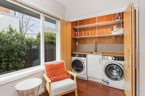 Photo of property in 33 Office Road, Merivale, Christchurch, 8014