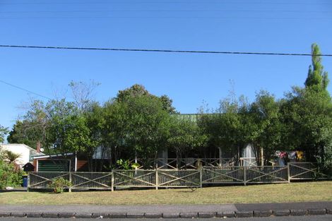 Photo of property in 1 Tane Street, New Lynn, Auckland, 0600