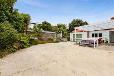 Photo of property in 4 Price Street, Westown, New Plymouth, 4310