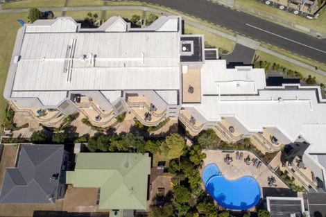 Photo of property in 206/178 Marine Parade, Mount Maunganui, 3116