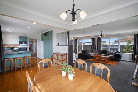 Photo of property in 48 Sandspit Road, Waiuku, 2123