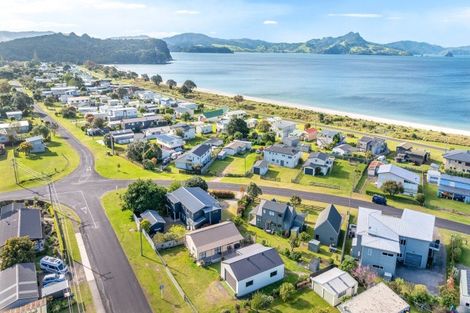 Photo of property in 2 Banks Street, Cooks Beach, Whitianga, 3591