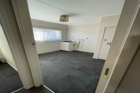 Photo of property in 2/100 Titirangi Road, New Lynn, Auckland, 0600