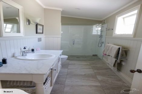 Photo of property in 10 Dixon Street, Carterton, 5713