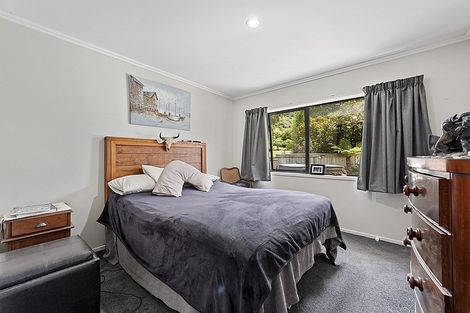 Photo of property in 33 Kahikatea Lane, Brown Owl, Upper Hutt, 5018