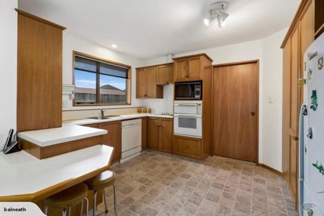 Photo of property in 18 Radbrook Street, Avonhead, Christchurch, 8042