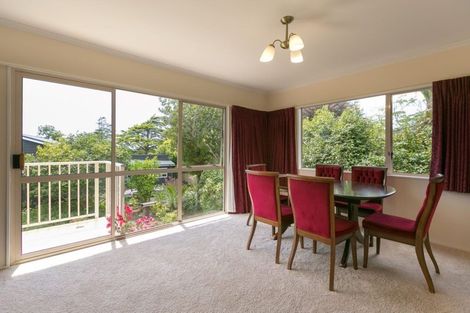 Photo of property in 12 Sequoia Grove, Merrilands, New Plymouth, 4312