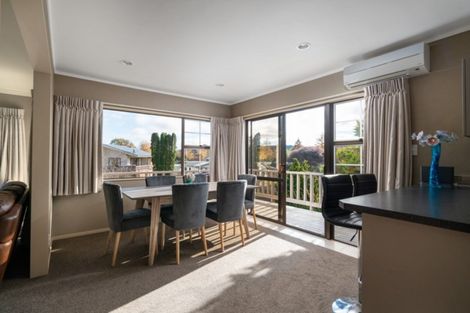 Photo of property in 14 Gibbs Place, Kinloch, Taupo, 3377