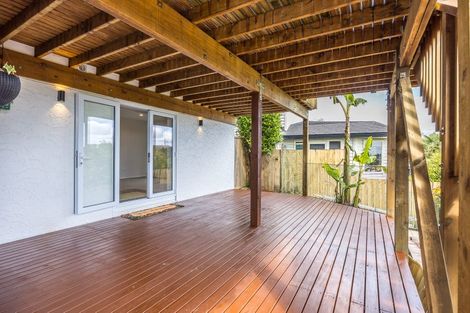 Photo of property in 939a East Coast Road, Torbay, Auckland, 0630