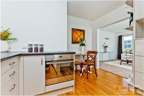 Photo of property in 2/4 Kowhai Road, Campbells Bay, Auckland, 0630