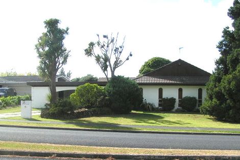 Photo of property in 61 Becroft Drive, Forrest Hill, Auckland, 0620