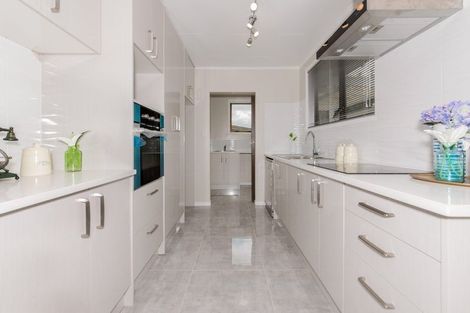 Photo of property in 68 Friesian Drive, Mangere, Auckland, 2022