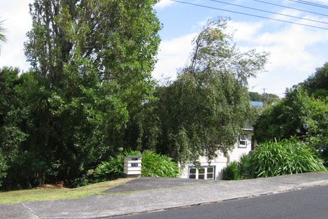 Photo of property in 78 Heathcote Road, Castor Bay, Auckland, 0620