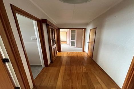 Photo of property in 7 Lavery Place, Sunnynook, Auckland, 0632