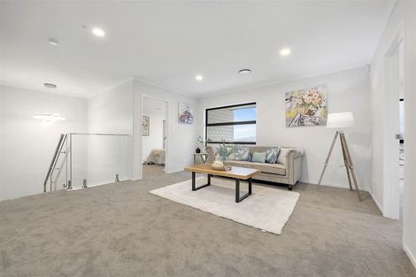 Photo of property in 59 Drumbuoy Drive, Flat Bush, Auckland, 2019