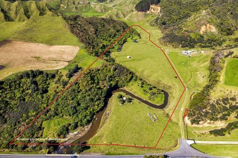 Photo of property in 4020 Mokau Road, Tongaporutu, Urenui, 4376