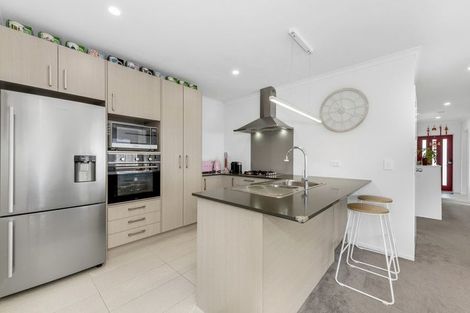 Photo of property in 25 Kapowai Boulevard, Takanini, 2112