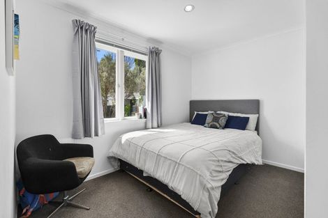 Photo of property in 215 Mangorei Road, Merrilands, New Plymouth, 4312