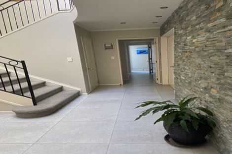 Photo of property in 11 Anaheim Boulevard, Shamrock Park, Auckland, 2016