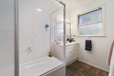 Photo of property in 24 Cyclarama Crescent, Massey, Auckland, 0614