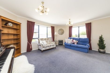 Photo of property in 10 Brooklyn Heights Drive, Kelvin Grove, Palmerston North, 4414