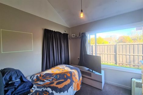 Photo of property in 78 Englefield Road, Northwood, Christchurch, 8051