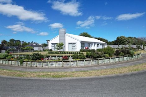 Photo of property in 7 Awahou Place, Foxton, 4814