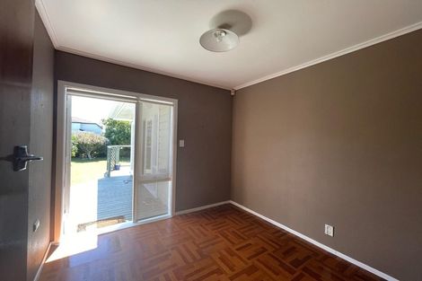 Photo of property in 15 Fairleigh Avenue, Mount Albert, Auckland, 1025