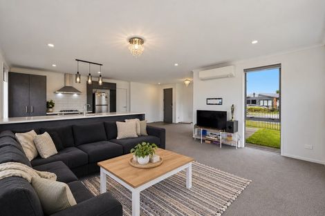 Photo of property in 86 Hills View Drive, Papamoa, 3118