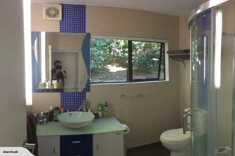 Photo of property in 2/8 Dianthus Place, Browns Bay, Auckland, 0630