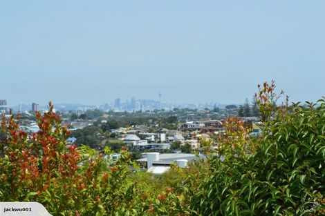 Photo of property in 1/2 Katui Street, Castor Bay, Auckland, 0620