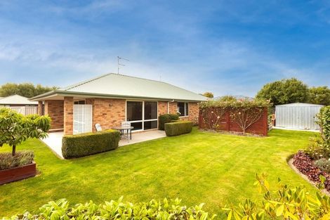 Photo of property in 12 Country Lane, Rangiora, 7400