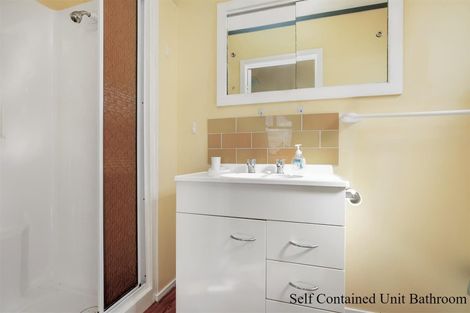 Photo of property in 3 Hamilton Drive, Waiuku, 2123