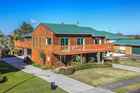 Photo of property in 166 Torkar Road, Clarks Beach, 2122