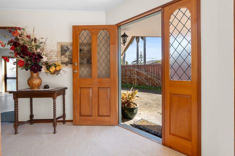 Photo of property in 21b Settlers Grove, Orewa, 0931