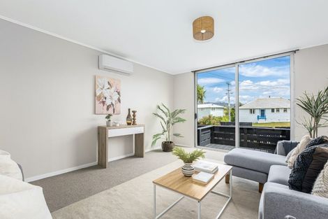 Photo of property in 40 Cornwall Crescent, Cannons Creek, Porirua, 5024