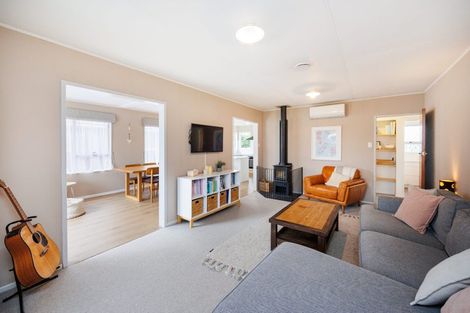 Photo of property in 6 Rennie Avenue, Milson, Palmerston North, 4414